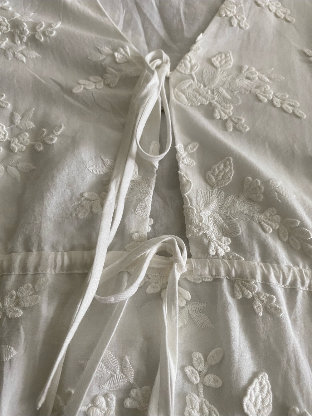 & Other Stories Paris Atelier White Embroidered Tie Front Mini Floral Appliqué 4 - Picture 9 of 16
